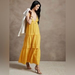 Banana republic medium yellow maxi dress